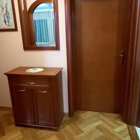 Apartment Maja *